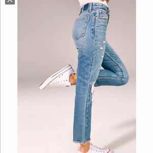 Abercrombie & Finch high rise Mom Jeans.  Size 27 or 4Long.